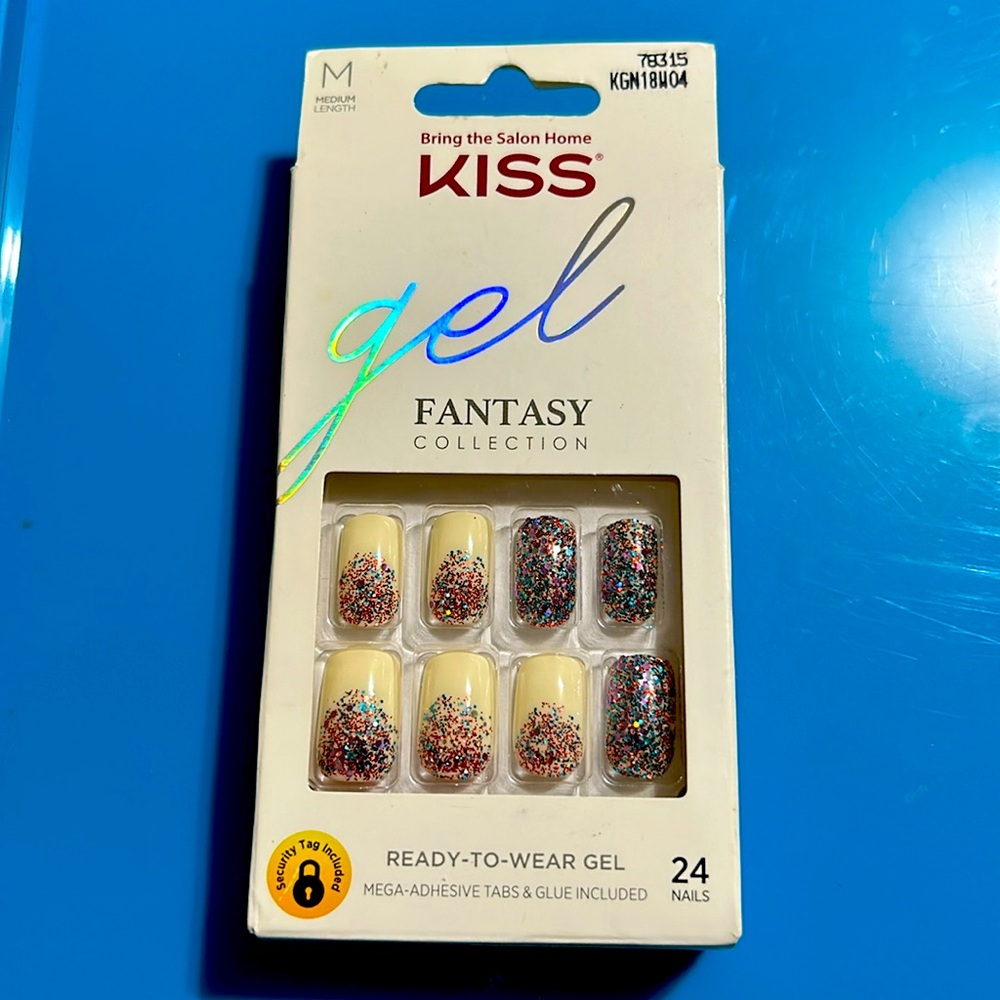 Kiss Gel Fantasy Press On Nails Medium Length